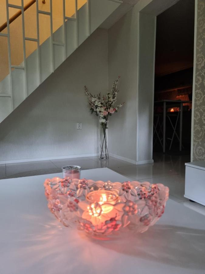 Moonlight - Trevlig Kallarlagenhet Apartment Broby Ngoại thất bức ảnh